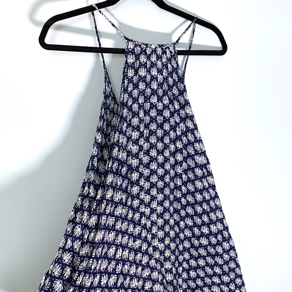 Blue and white pattern summer dress